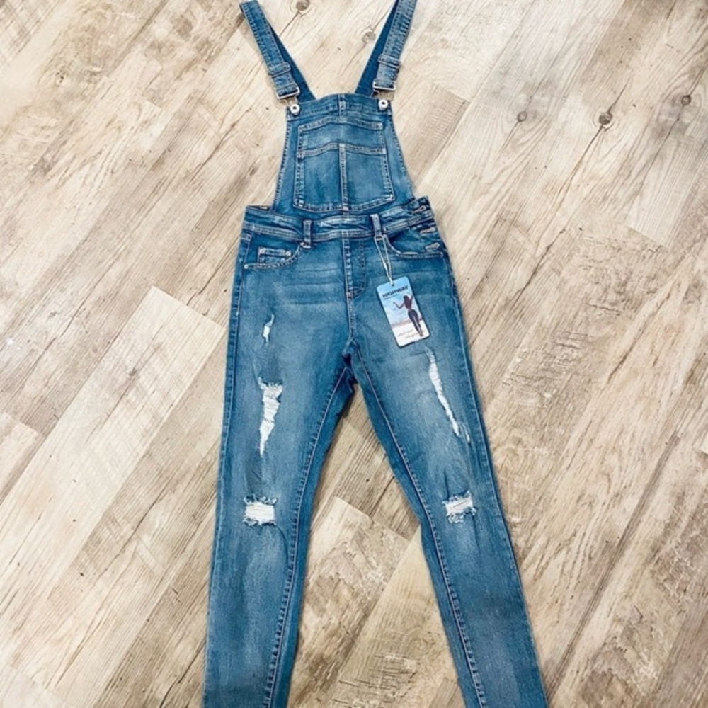 🎉HP🎉NWT Highway Distressed Skinny Overalls size 3/4 - Picture 1 of 7